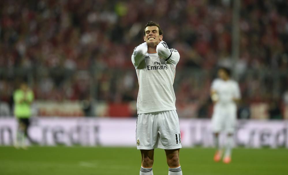 La partita comincia e la prima occasione è per Bale che si dispera dopo aver mancato la porta. Afp